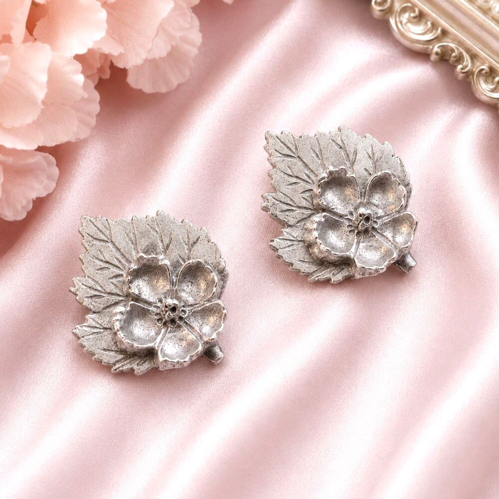 Pair of Vintage NOS Flower and Leaf Pewter Scatter Pins